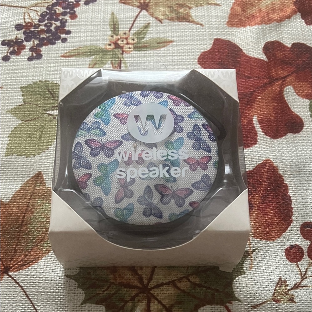Wireless Speaker with Butterfly Design - Multicolor